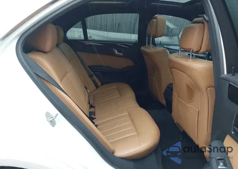 2010 Mercedes-Benz E 550 4Matic из США, поврежденный, VIN WDDHF9AB5AA114390